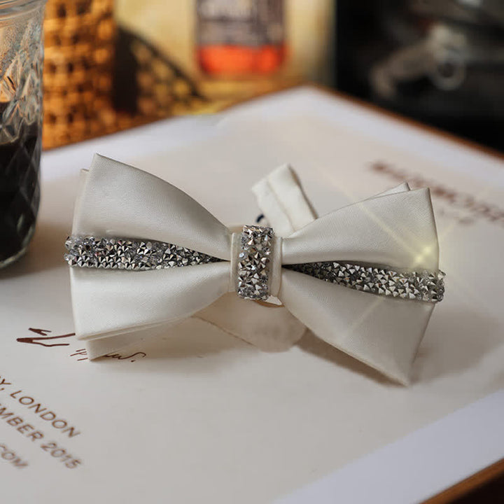 Herren-Set aus Satin mit Fliege und Einstecktuch und glänzendem Strass