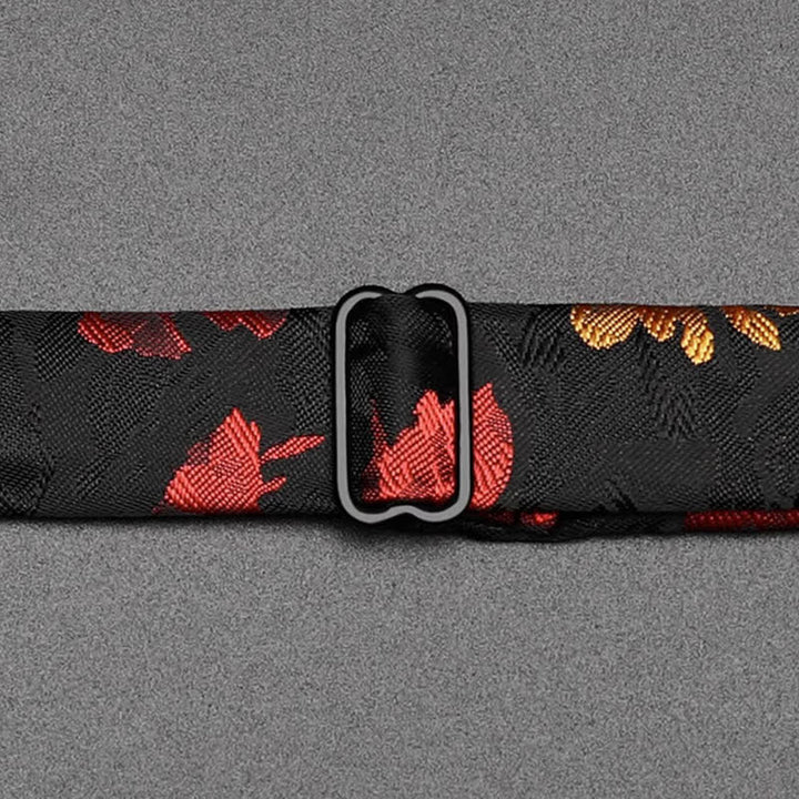 Herrenschleife Schwarz & Rot mit fallendem Blumenmuster