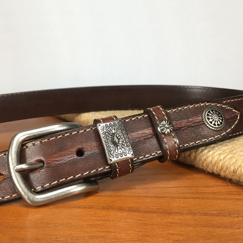 Herrengürtel aus Vollnarbenleder mit Vintage-Nietendekor