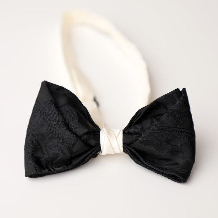 Elegante schwarze Fliege für Männer mit weißer Kombination