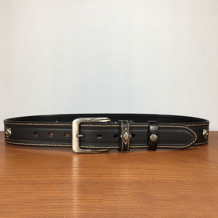 Einzigartiger Nietengürtel aus Leder mit Tigerform