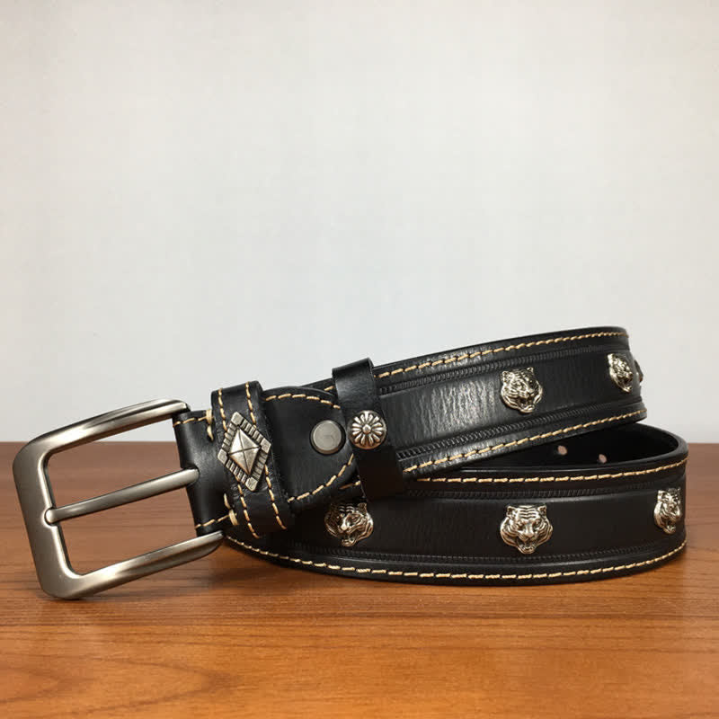 Einzigartiger Nietengürtel aus Leder mit Tigerform