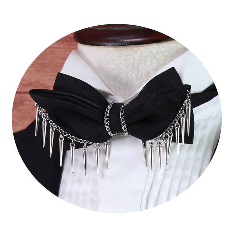 Herren-Fliege im Punk-Stil mit Nietenkette und Quasten