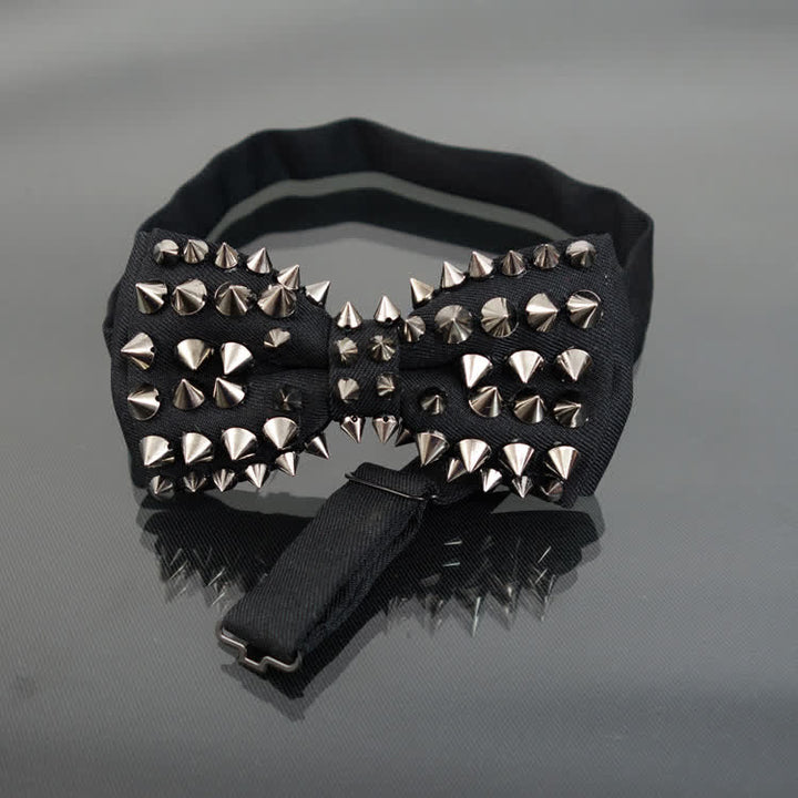 Herren-Fliege im Punk-Stil mit Nietenkette und Quasten