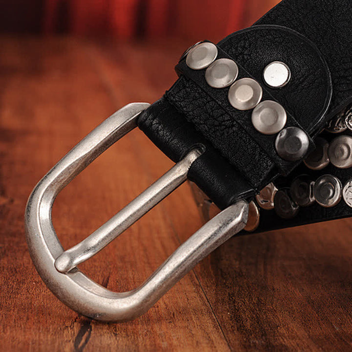 Damenstilvolles Lederarmband mit Metallplättchennieten