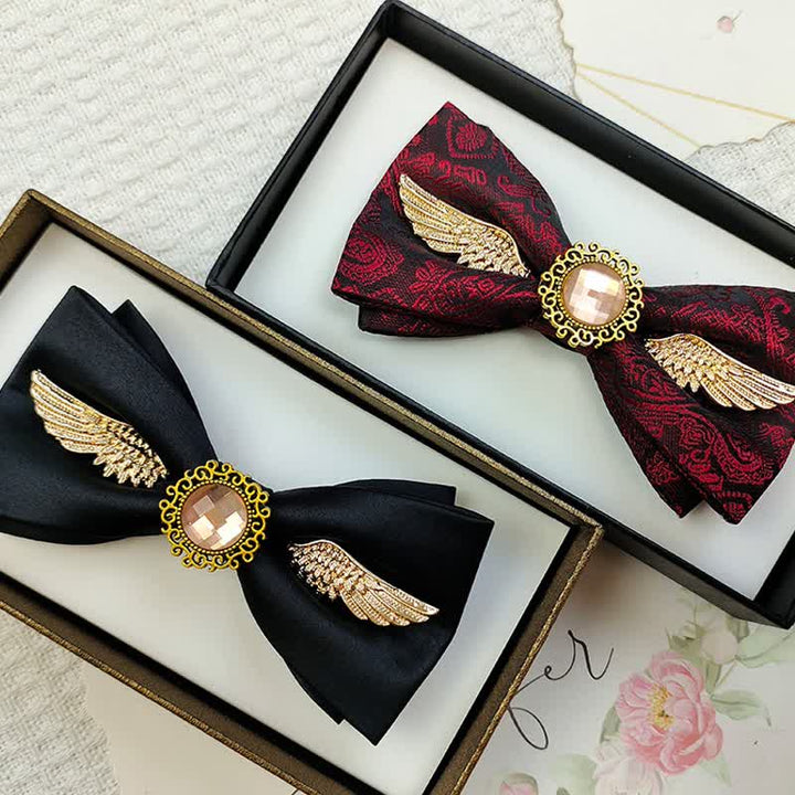 Fliege mit goldenen Flügeln und Edelstein für Herrenanzüge