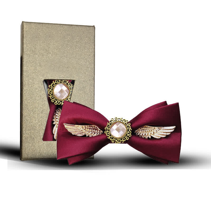 Fliege mit goldenen Flügeln und Edelstein für Herrenanzüge