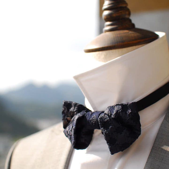Elegante schwarze Jacquard-Blumenfliege für Herren