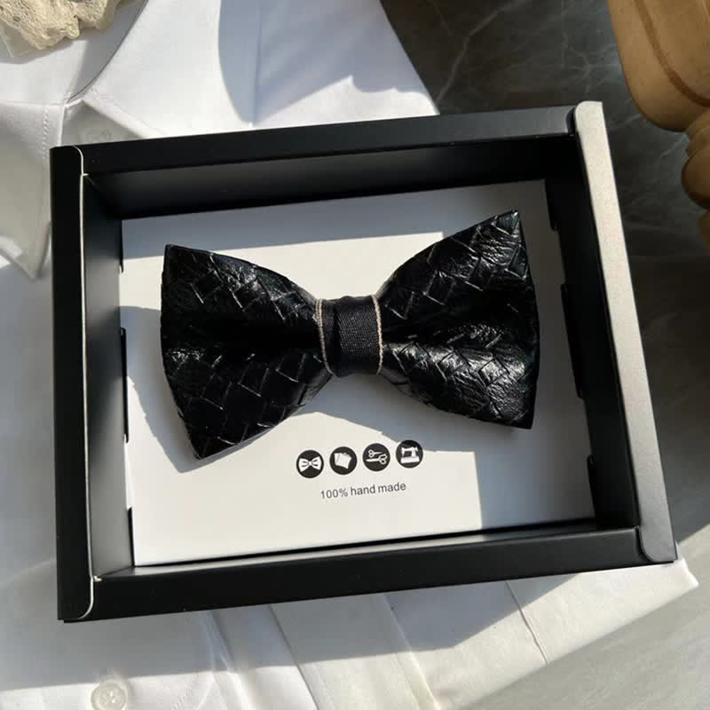 Herren-Fliege aus schwarzem Leder mit Webmusterdesign