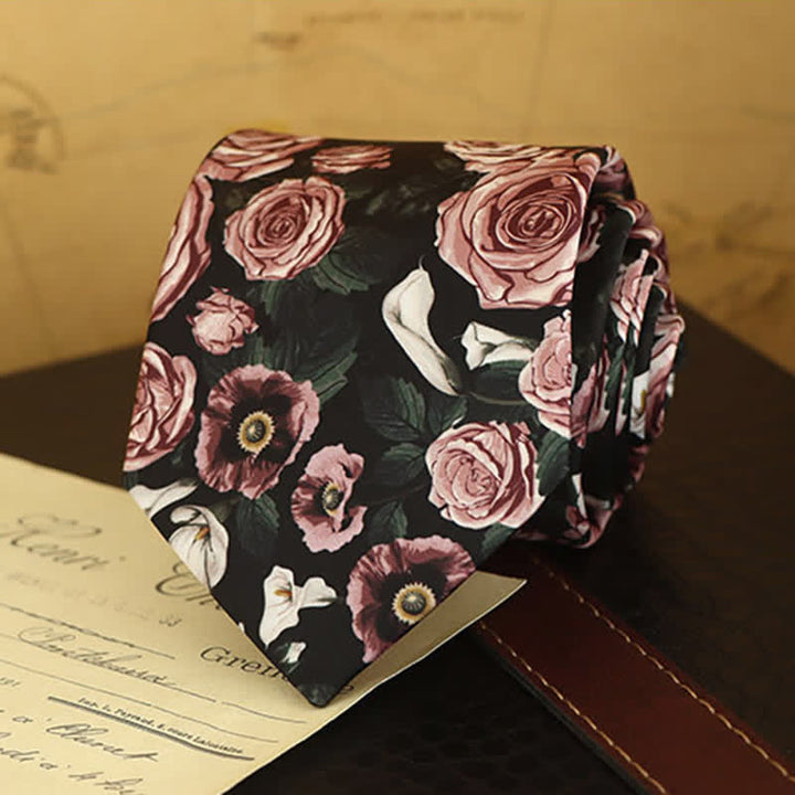 Formelles Herrenhemd mit Blumenmuster und Krawatte