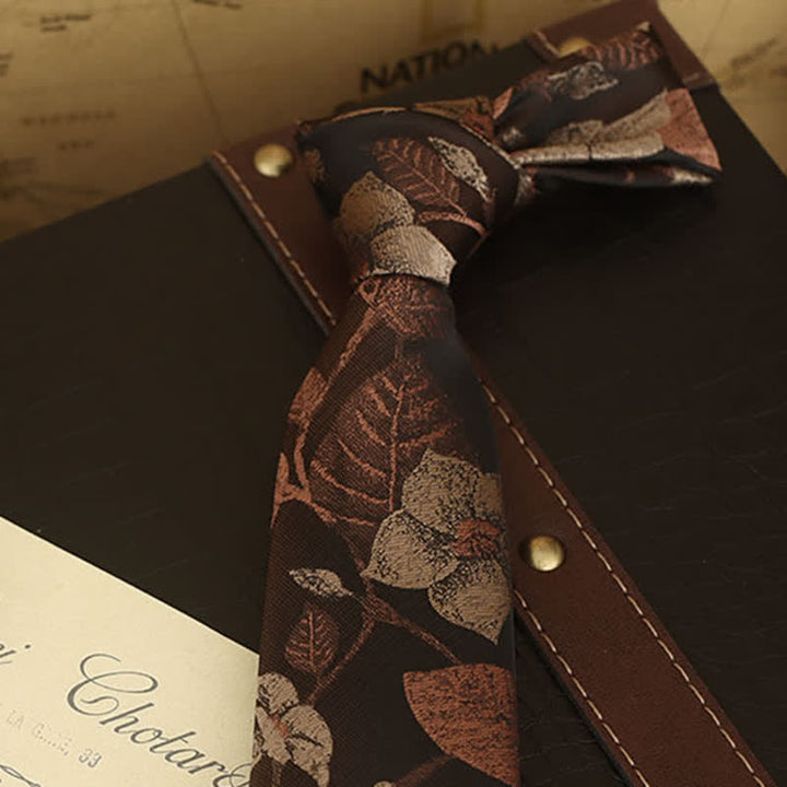 Formelles Herrenhemd mit Blumenmuster und Krawatte
