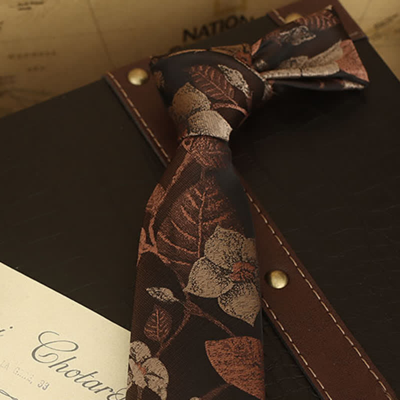Herren Fliege mit herbstlichem braunen Blätter- und Blumenmuster