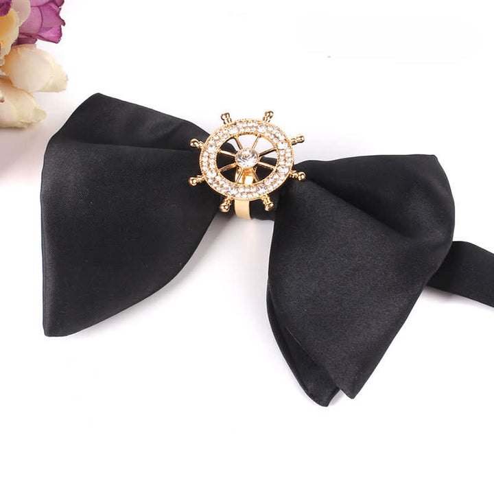 Schwarze Herrenfliege mit Strass-Schmetterling im Oversized Pointed-Design