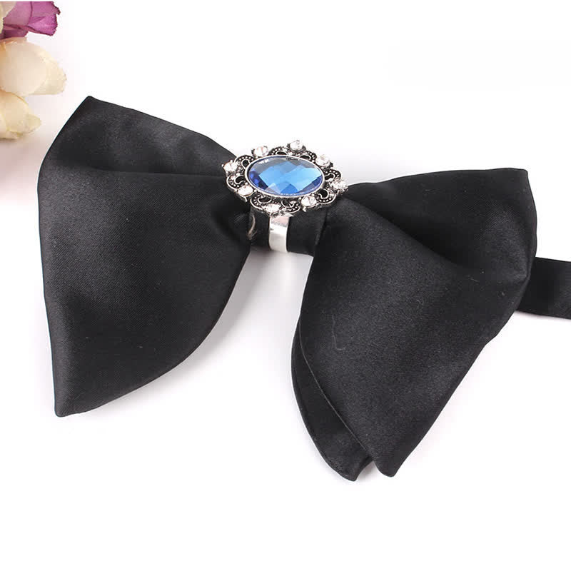 Schwarze Herrenfliege mit Strass-Schmetterling im Oversized Pointed-Design