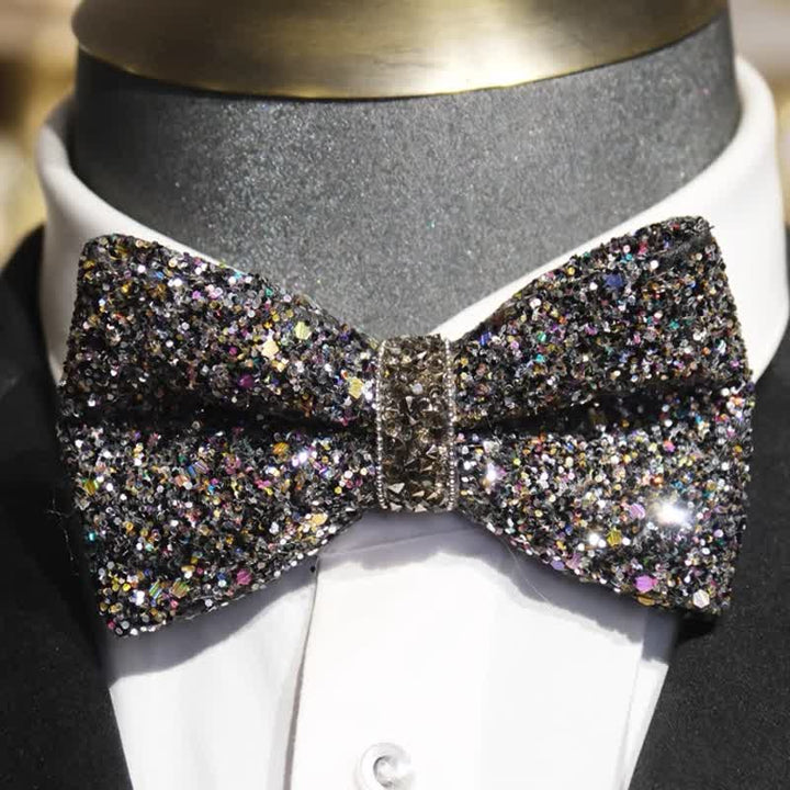 Funkelnde, farbenfrohe Herrenfliege mit Strass