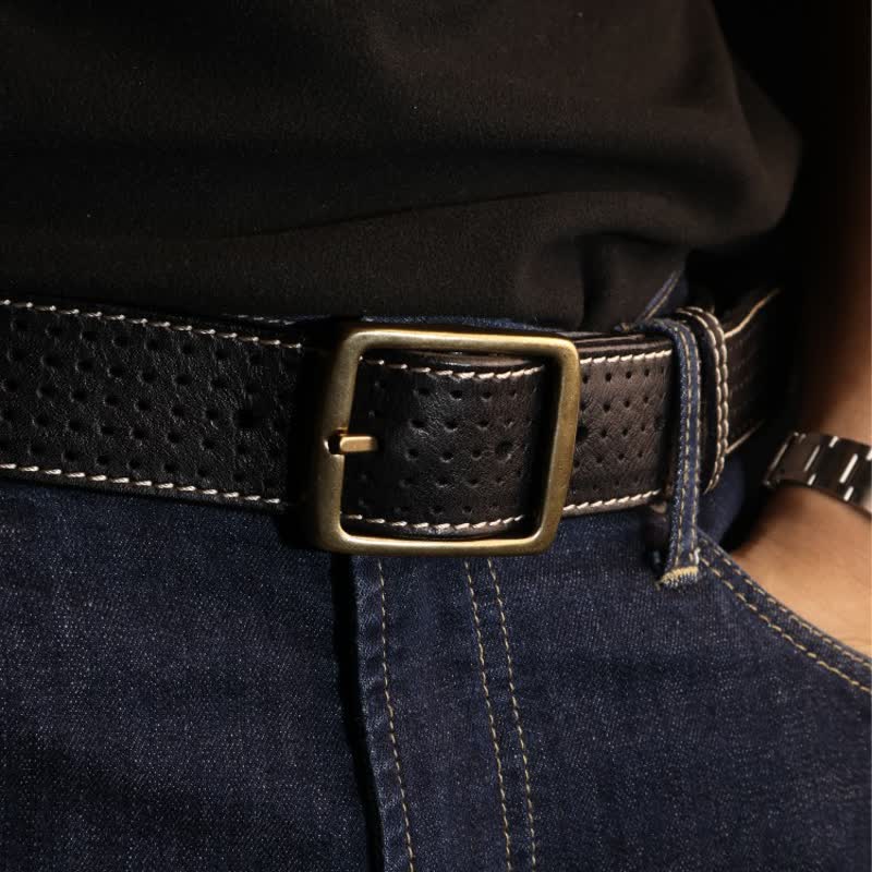 Britischer Herren-Ledergürtel mit Handnähten und Perforation