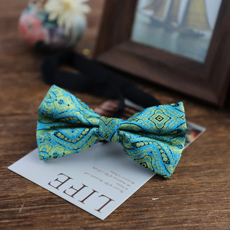 Jacquard-Fliege mit Paisleymuster in leuchtenden Farben für Herren