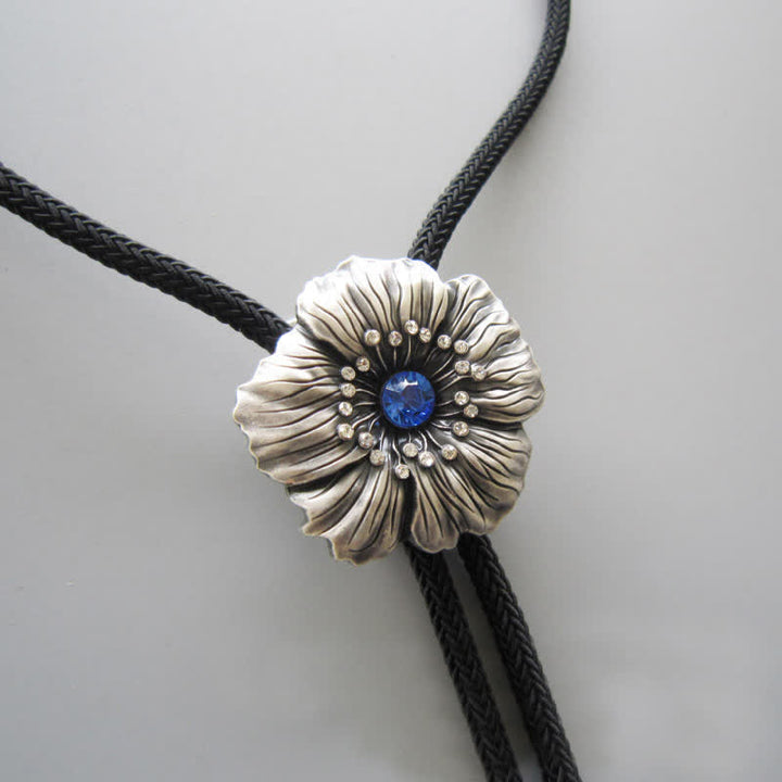 Blaue künstliche Kristall-Rhinestone-Blumenform-Bolo-Krawatte