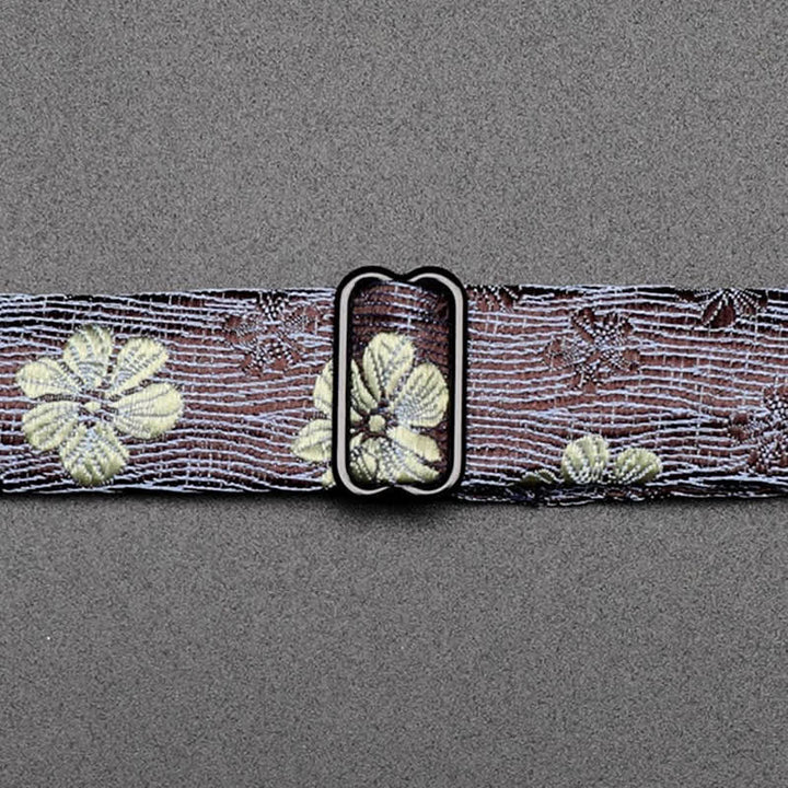 Luxuriöse Blumenkrawatte mit kleinem Gänseblümchen für Männer