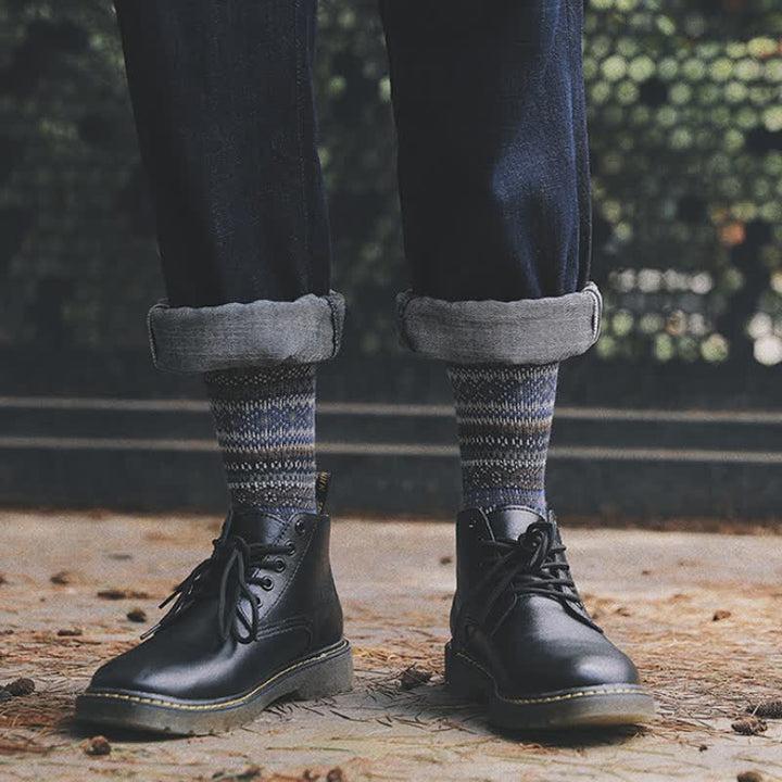 Retro National Style Ethno-gestreifte Socken