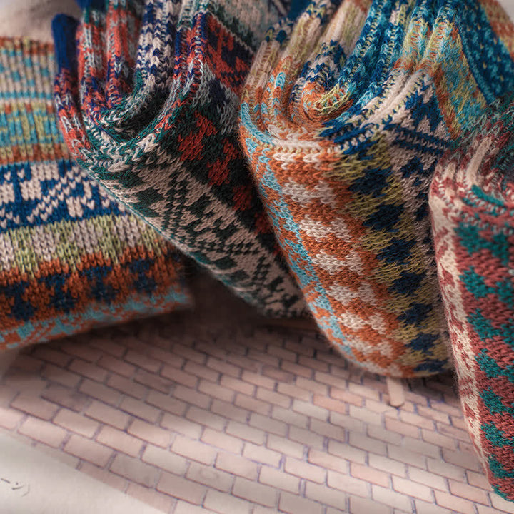 Baumwollsocken mit geometrischen Mustern im Vintage-Stil