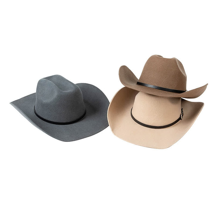 Verschiedene einfarbige schwarze Lederband Cowboyhut