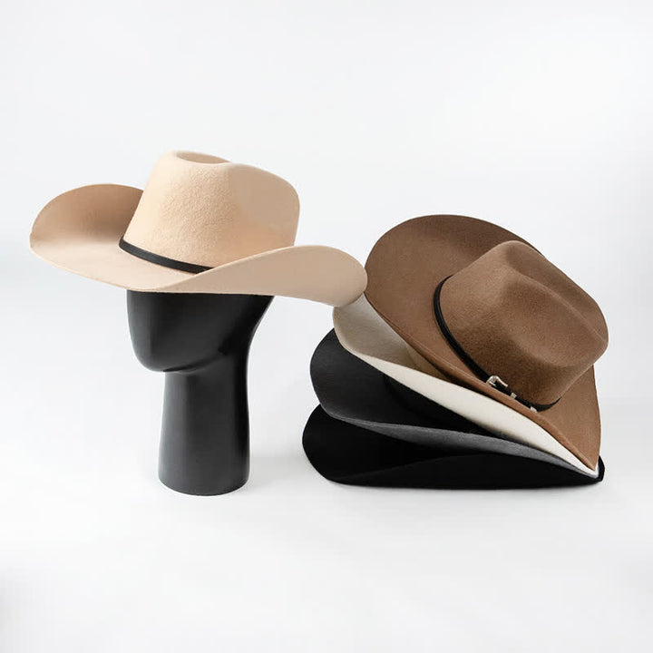 Verschiedene einfarbige schwarze Lederband Cowboyhut