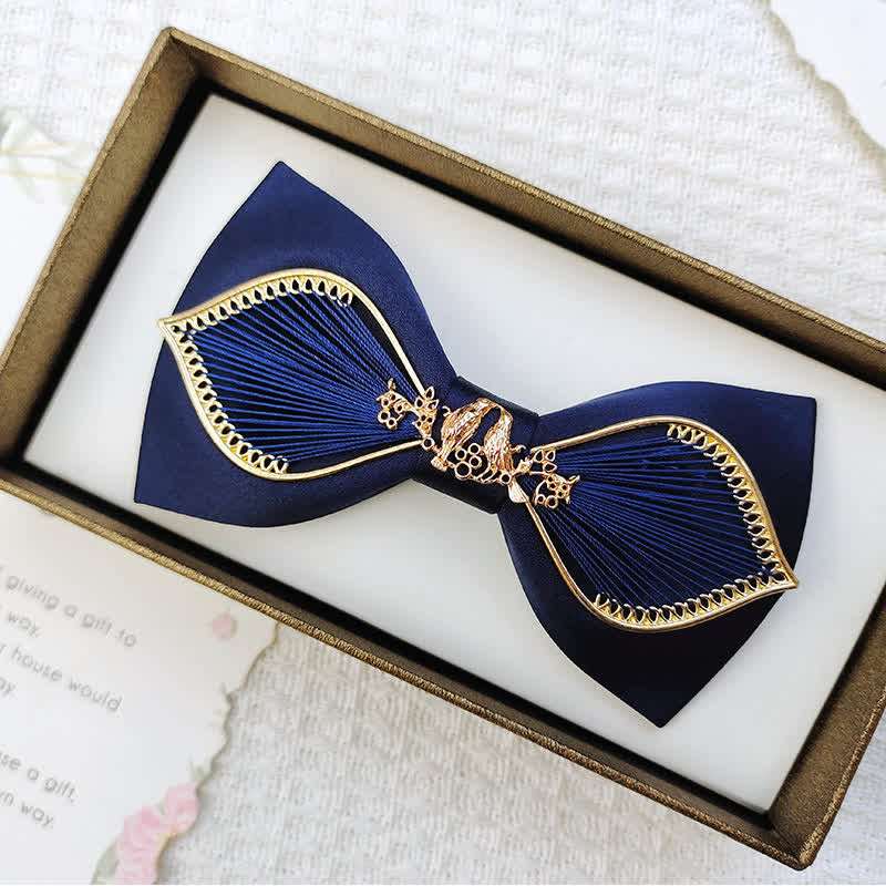 Herren Hochzeitsfliege mit Goldvogel-Blätter-Blumenmuster