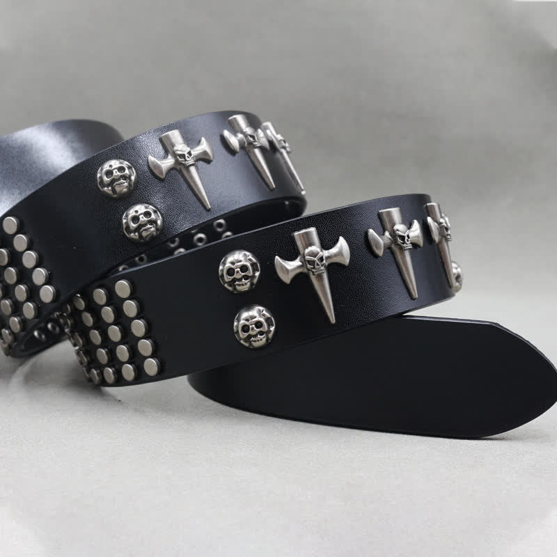3-reihiger Punkrock-Ledergürtel mit Nieten im Totenkopf-Design