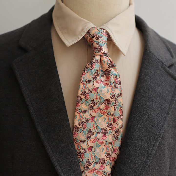 Herrenkrawatte in hellem Lachs mit kleinem Paisley-Muster