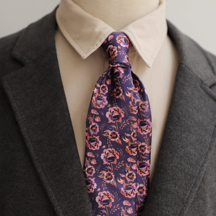 Elegante Herren-Krawatte in Dunkellila mit rosa Blumenmuster für die Hochzeit