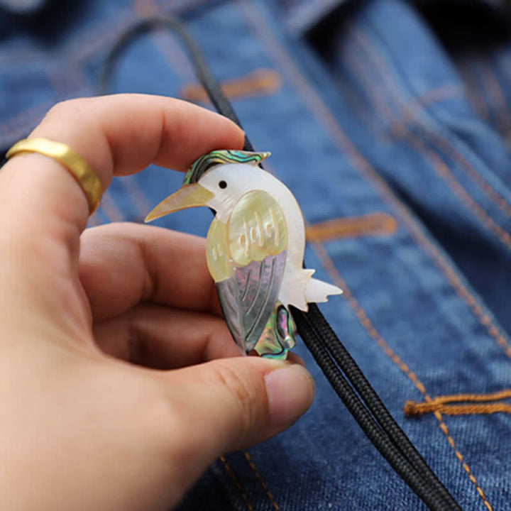 Exotischer Papagei, natürliche Vögel, geformte Muscheln, Bolotie