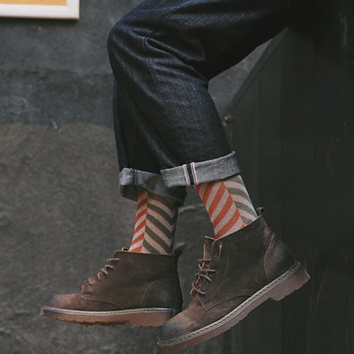 Klassische Crew-Socken aus Baumwolle mit Farbblock-Pfeilstreifen - image 6