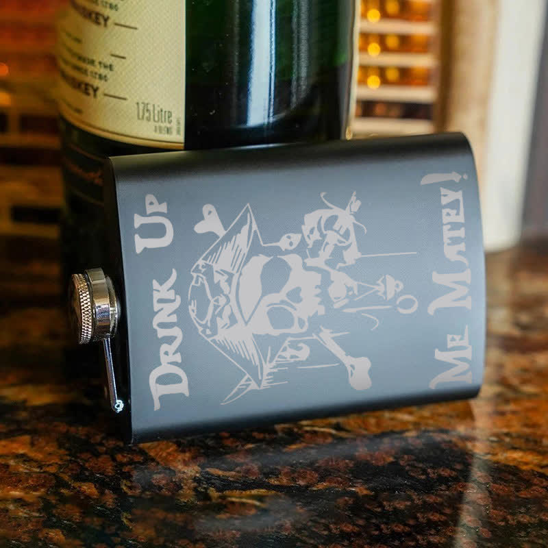 3–8 oz Piratenschädel Getränk Laser Muster Edelstahl tragbare Flasche - image 1