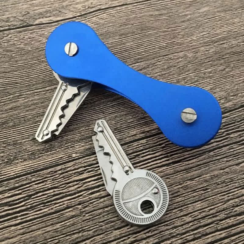 Kompaktes Mini-Klappmesser in Schlüsselform als Schlüsselanhänger