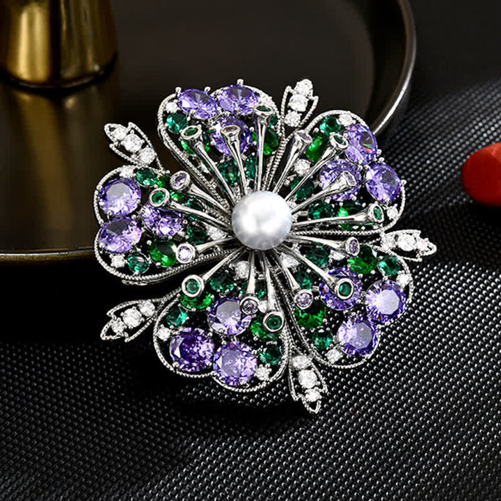 Elegante florale Brosche mit farbigen Zirkoniaperlen für Damen