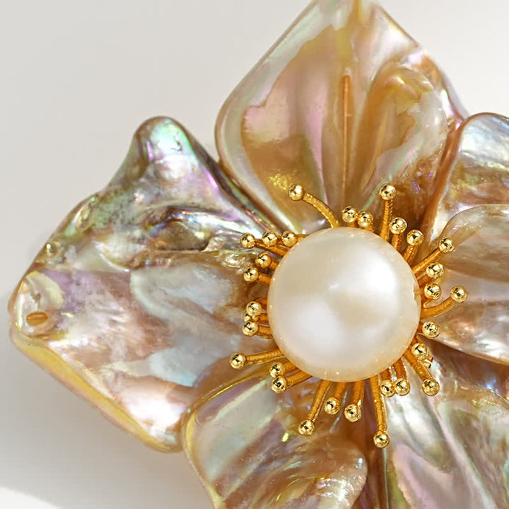 Asymmetrische Blumenbrosche mit Barockperlen für Damen
