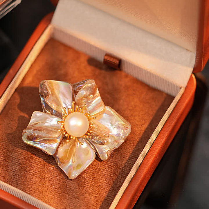Asymmetrische Blumenbrosche mit Barockperlen für Damen