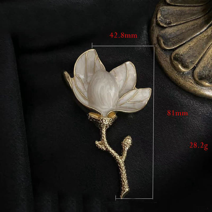 Übertriebener weißer Magnolienbrosche im Hofstil für Damen