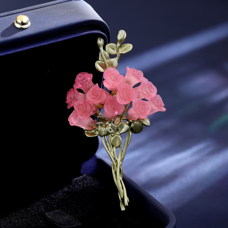 Romantische Brosche mit Rosenstrauß in Rosa und Grün für Damen