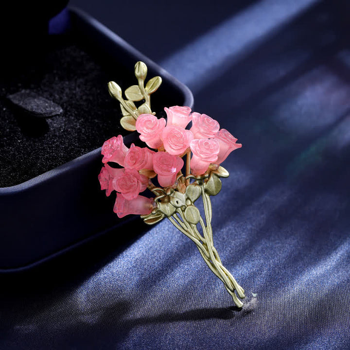 Romantische Brosche mit Rosenstrauß in Rosa und Grün für Damen