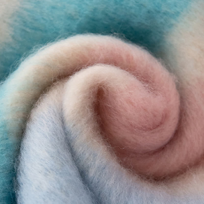 Unisex Mohairschal mit Quasten in Regenbogenfarben und Kontrastfarbe