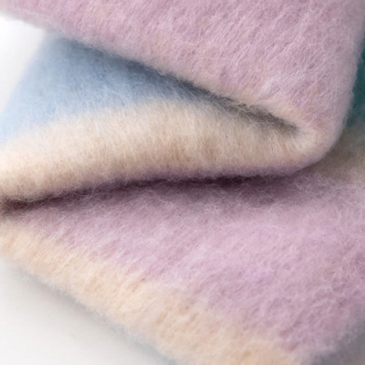 Unisex Mohairschal mit Quasten in Regenbogenfarben und Kontrastfarbe