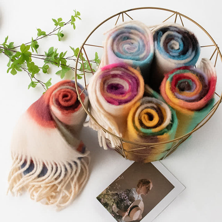 Unisex Mohairschal mit Quasten in Regenbogenfarben und Kontrastfarbe