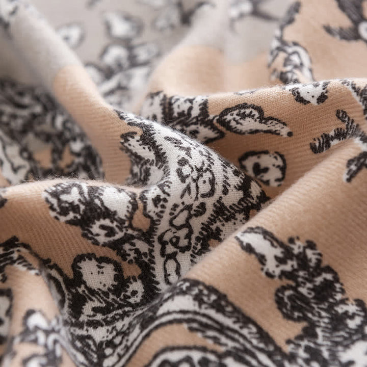 Damenschal im Vintage-Nationalstil mit grauem Aufdruck