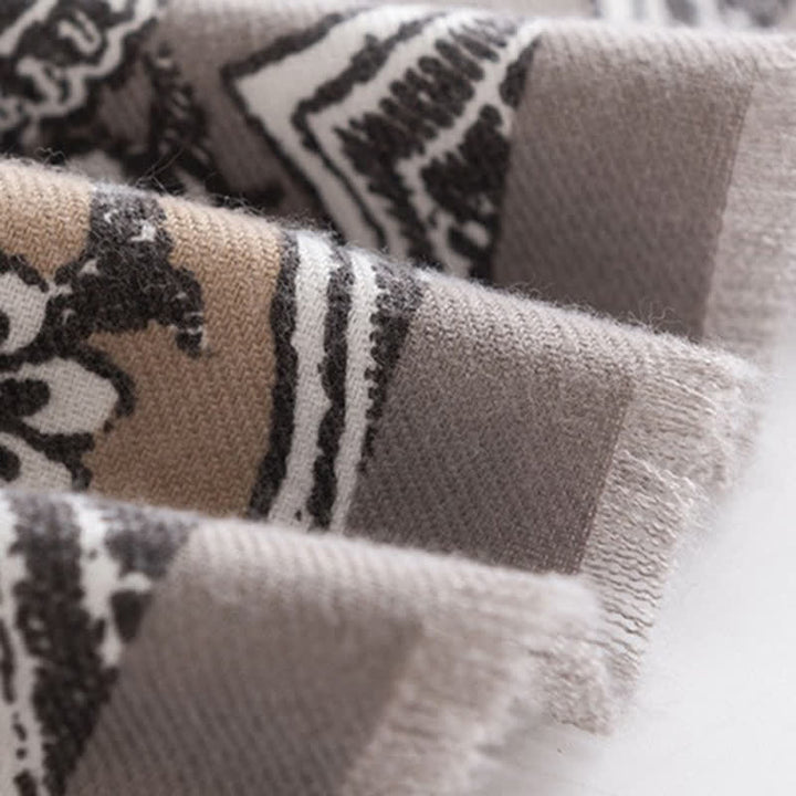 Damenschal im Vintage-Nationalstil mit grauem Aufdruck