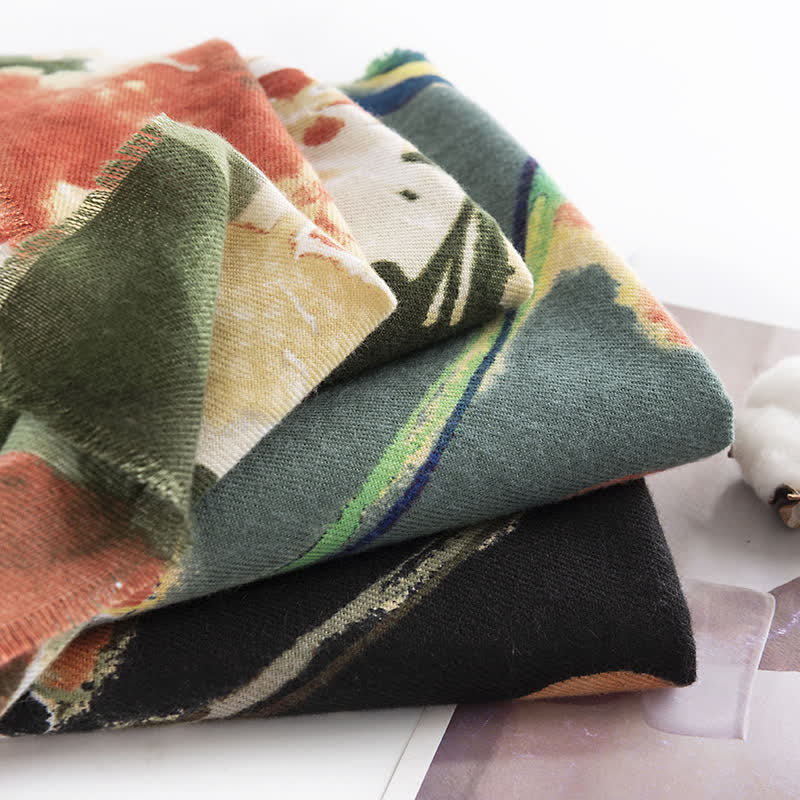 Farbenfroher Damenschal mit Vintage-Blumendruck