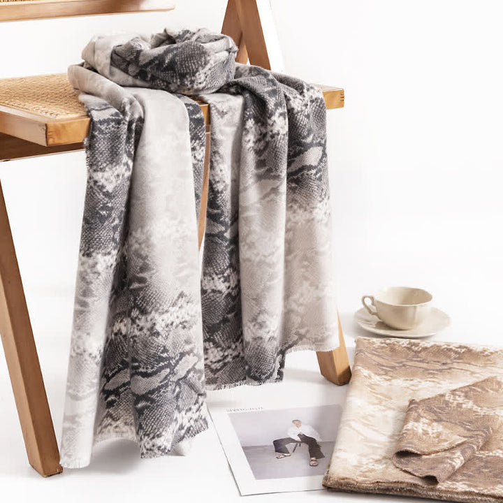 Schicker Streetstyle-Schal mit Schlangenhaut-Print für Damen