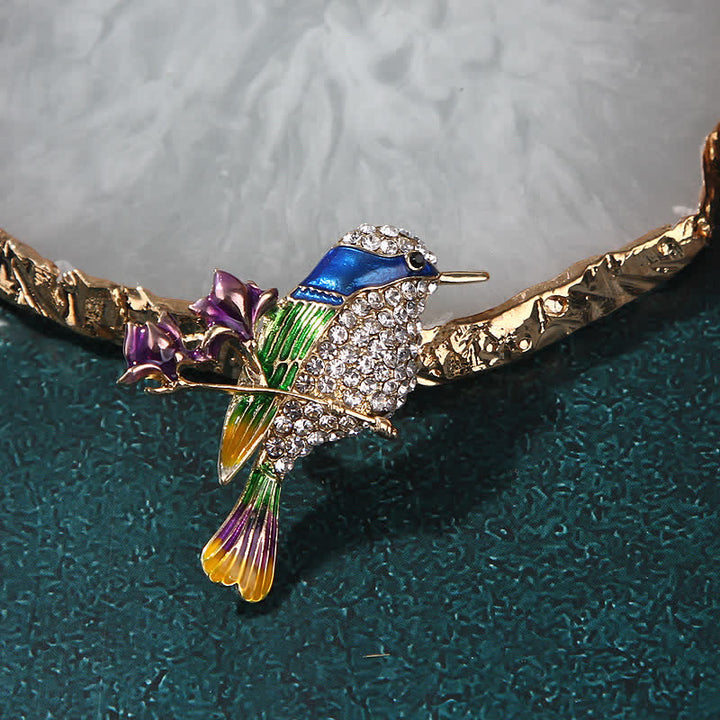 Damen-Brosche mit Emaille-Motiv „Elster“ und Rosenvogel und Strasssteinen