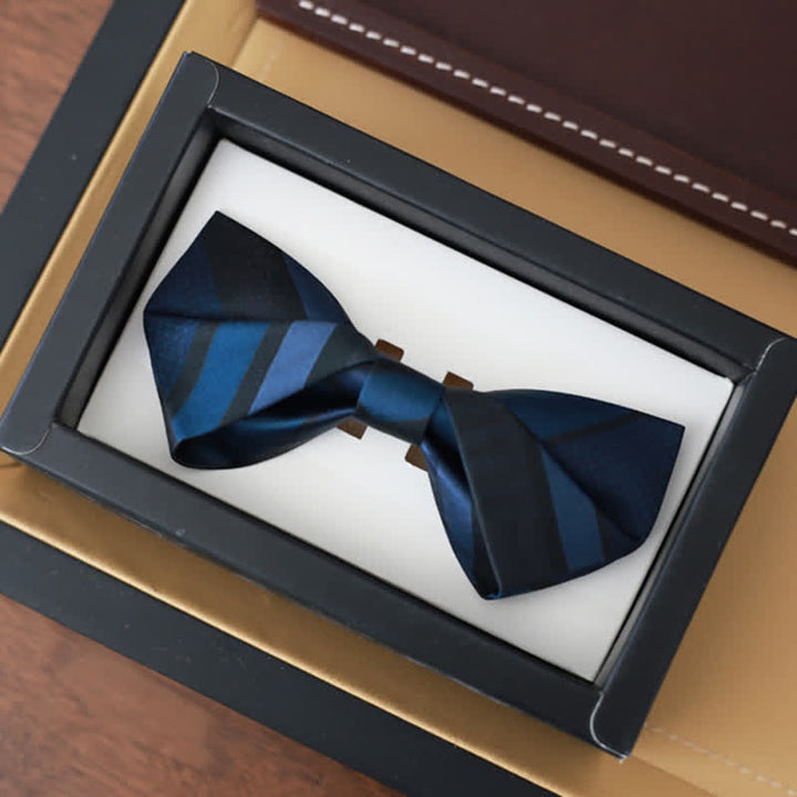 Herrenfliege von Noble Navy SteelBlue mit Streifenmuster - Stil Nr. 2 - Nur Fliege - image 5
